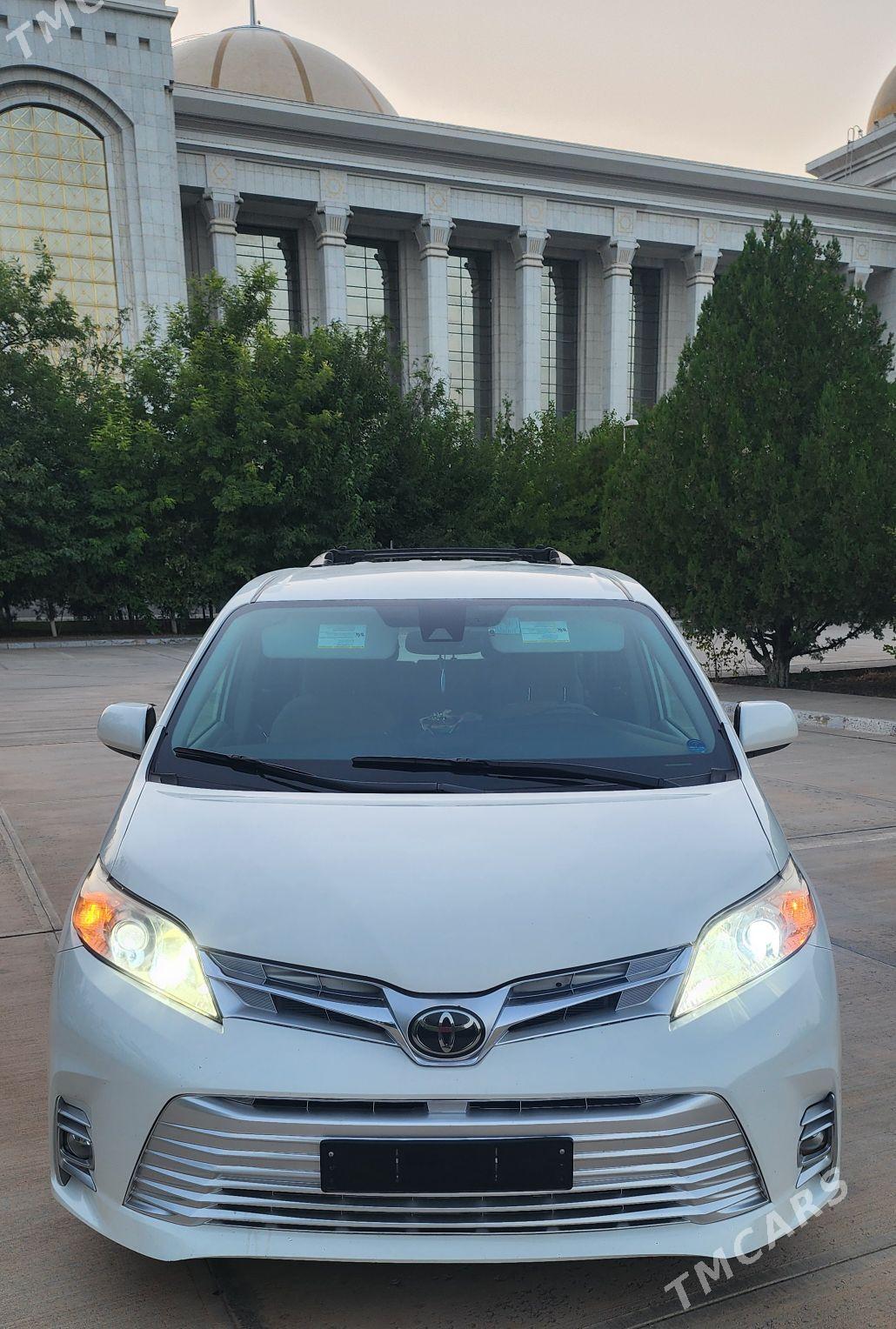 Toyota Sienna 2018 - 388 000 TMT - Ашхабад - img 1