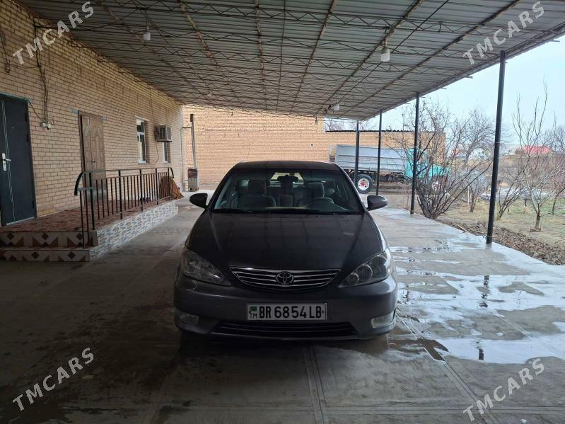 Toyota Camry 2005 - 173 000 TMT - Саят - img 1