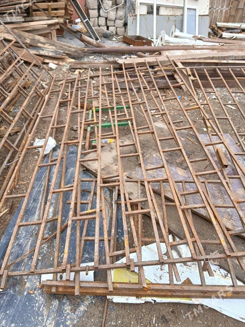 rešotka - Garadamak - img 1