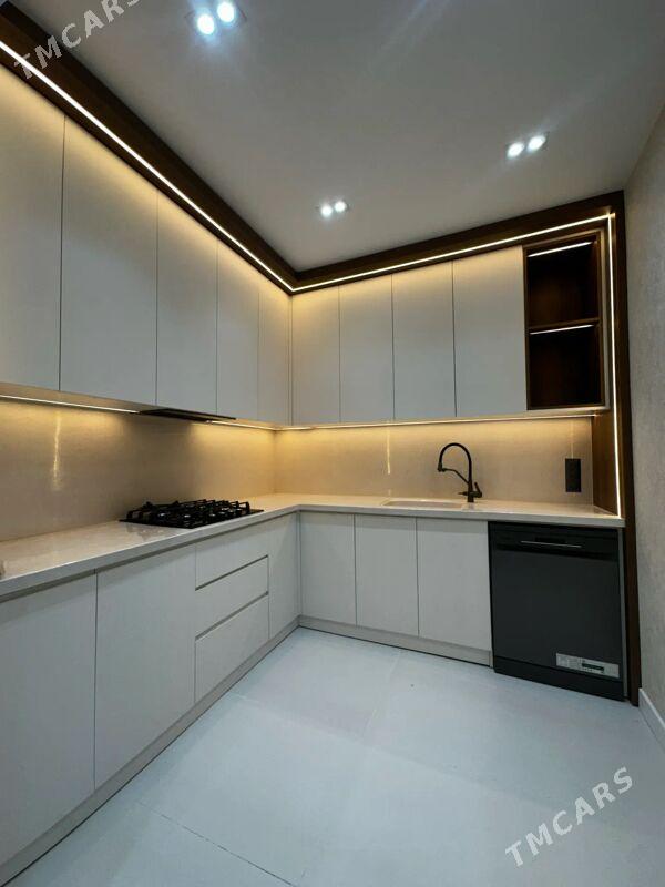 GOVDAN B 3komnat high tech - Гаудан "Б" - img 1