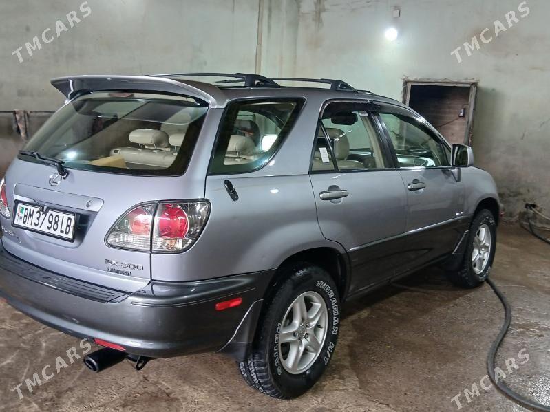 Lexus RX 300 2003 - 250 000 TMT - Керки - img 1