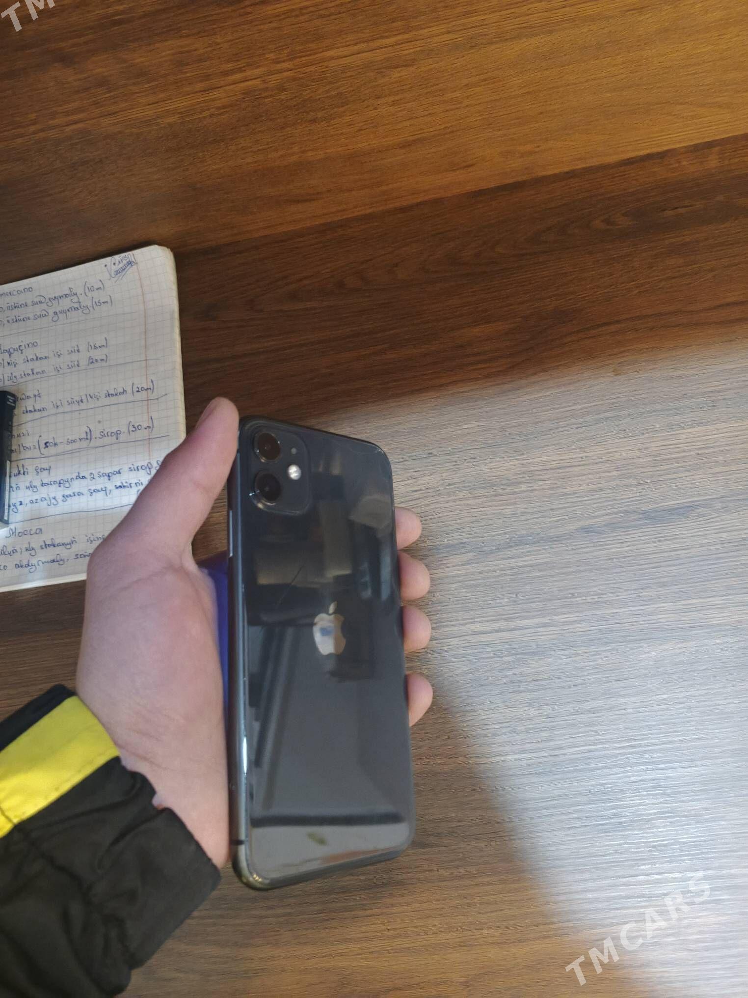 iPhone 11 - Büzmeýin - img 1