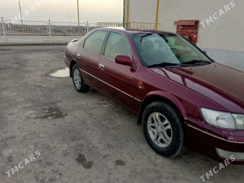 Toyota Camry 1999 - 140 000 TMT - Халач - img 1