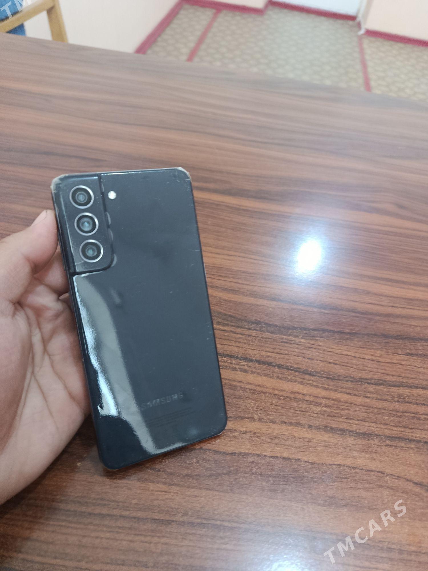 Samsung S21 Fe - Mary - img 1