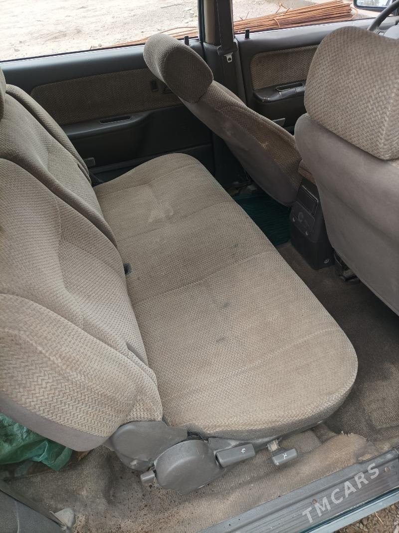 Mitsubishi Chariot 1996 - 35 000 TMT - Halaç - img 1