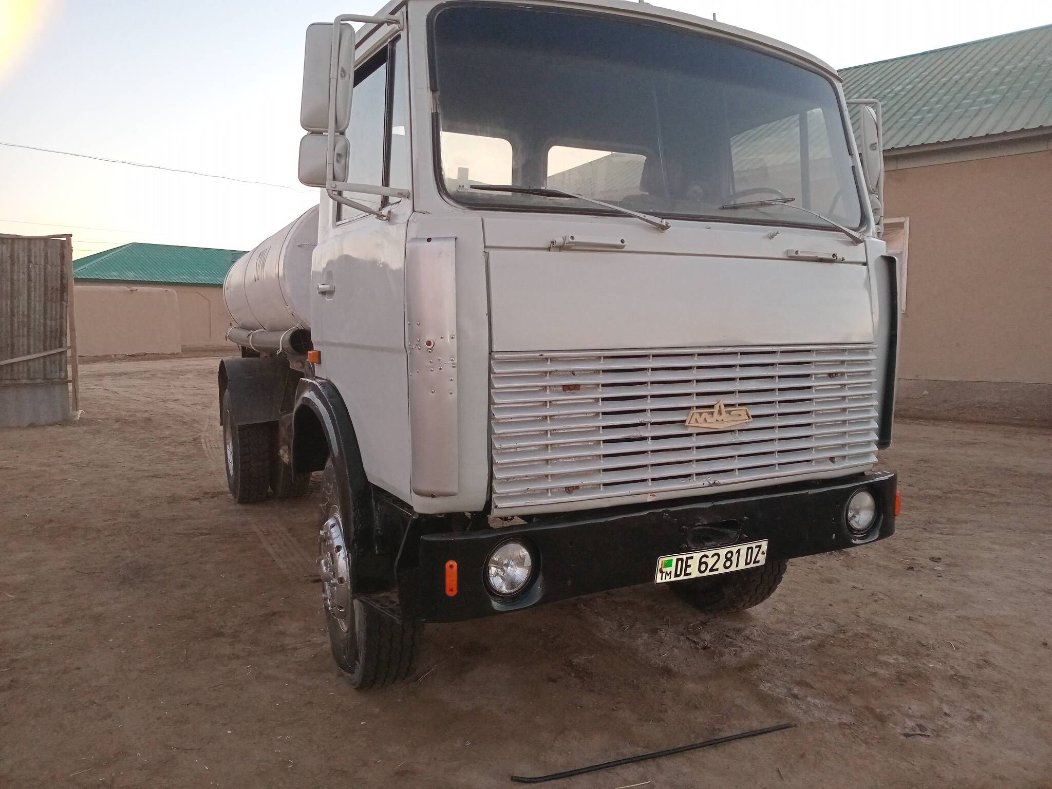 Maz Samosval 1984 - 200 000 TMT - етр. Туркменбаши - img 1