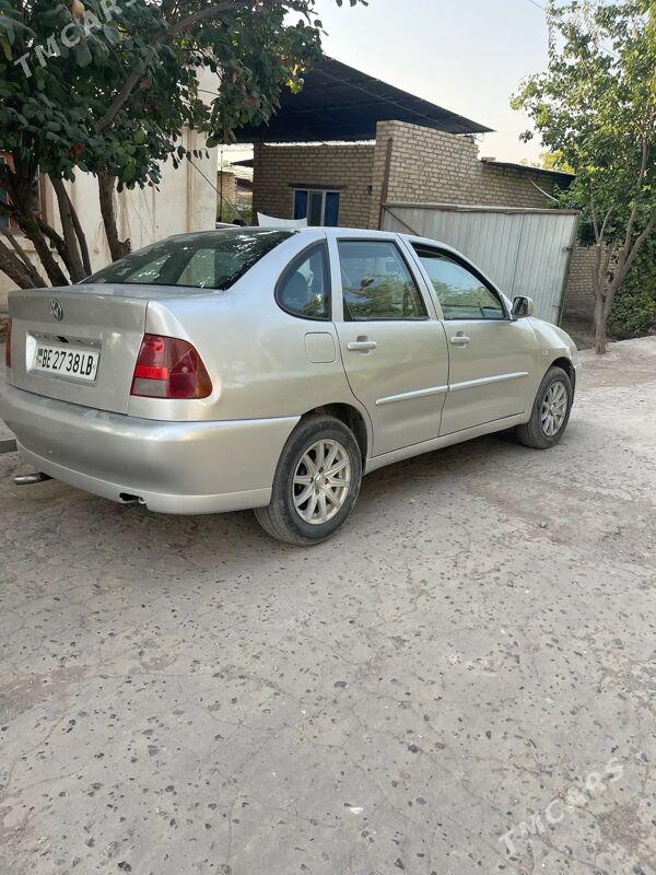 Volkswagen Polo 2001 - 40 000 TMT - Saýat - img 1