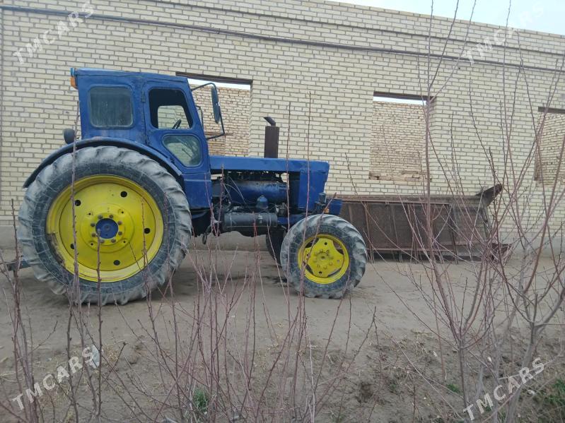 MTZ T-28 1980 - 50 000 TMT - Дянев - img 1