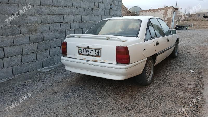 Opel Omega 1989 - 27 000 TMT - Теджен - img 1