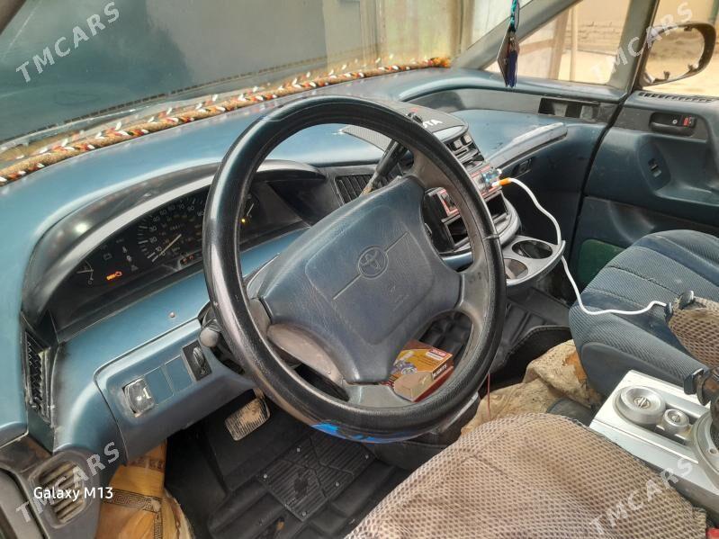 Toyota Previa 1993 - 100 000 TMT - Гурбансолтан Едже - img 1