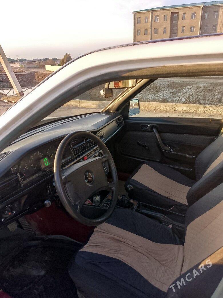 Mercedes-Benz 190-Class 1990 - 30 000 TMT - Daşoguz - img 1