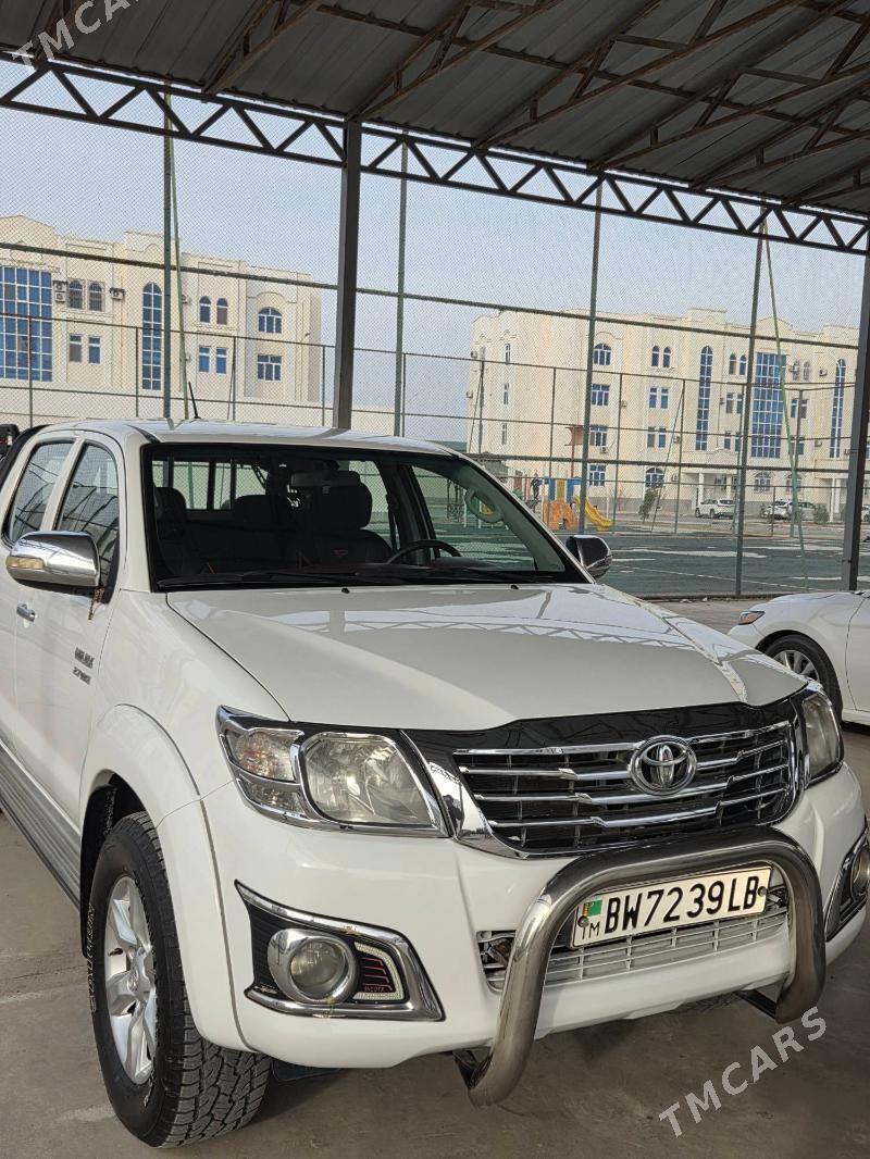 Toyota Hilux 2013 - 410 000 TMT - Çärjew - img 1