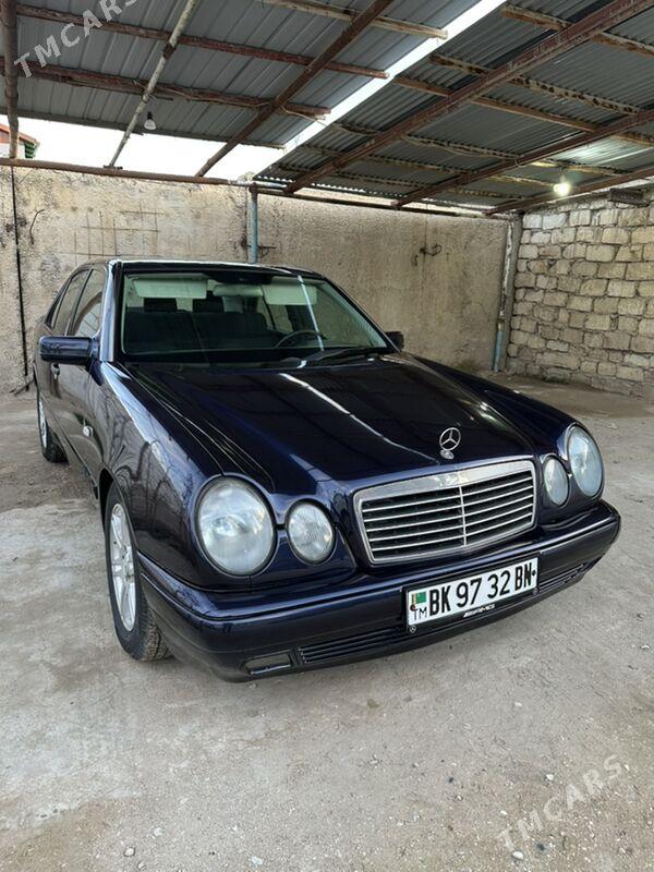 Mercedes-Benz E320 1999 - 98 000 TMT - Balkanabat - img 1