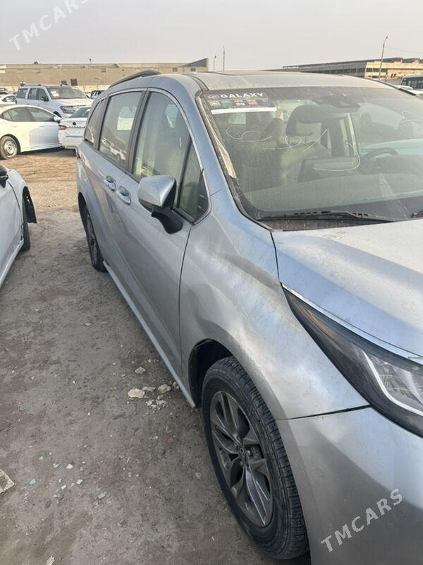 Toyota Sienna 2022 - 475 000 TMT - Ашхабад - img 1