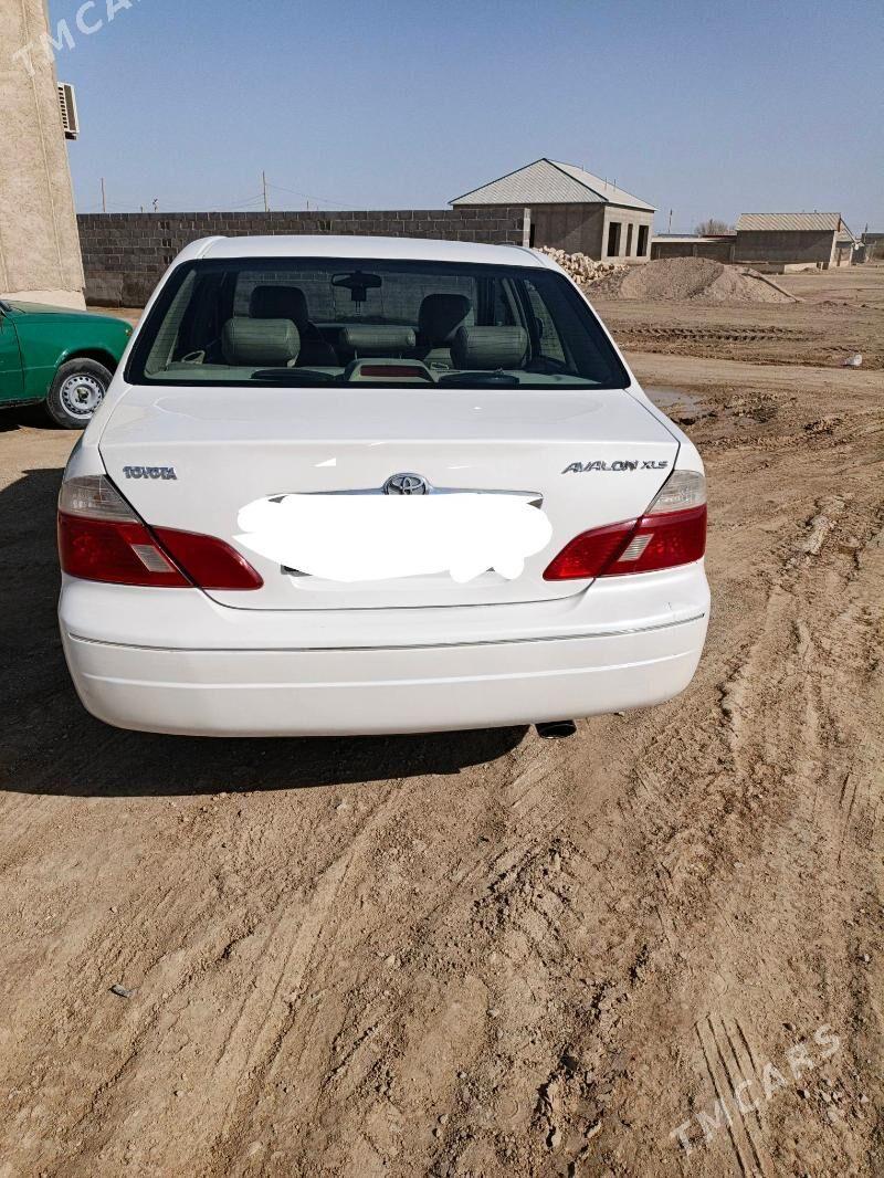 Toyota Avalon 2001 - 170 000 TMT - Гумдаг - img 1