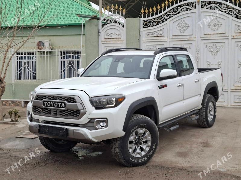 Toyota Tacoma 2018 - 348 000 TMT - Aşgabat - img 1