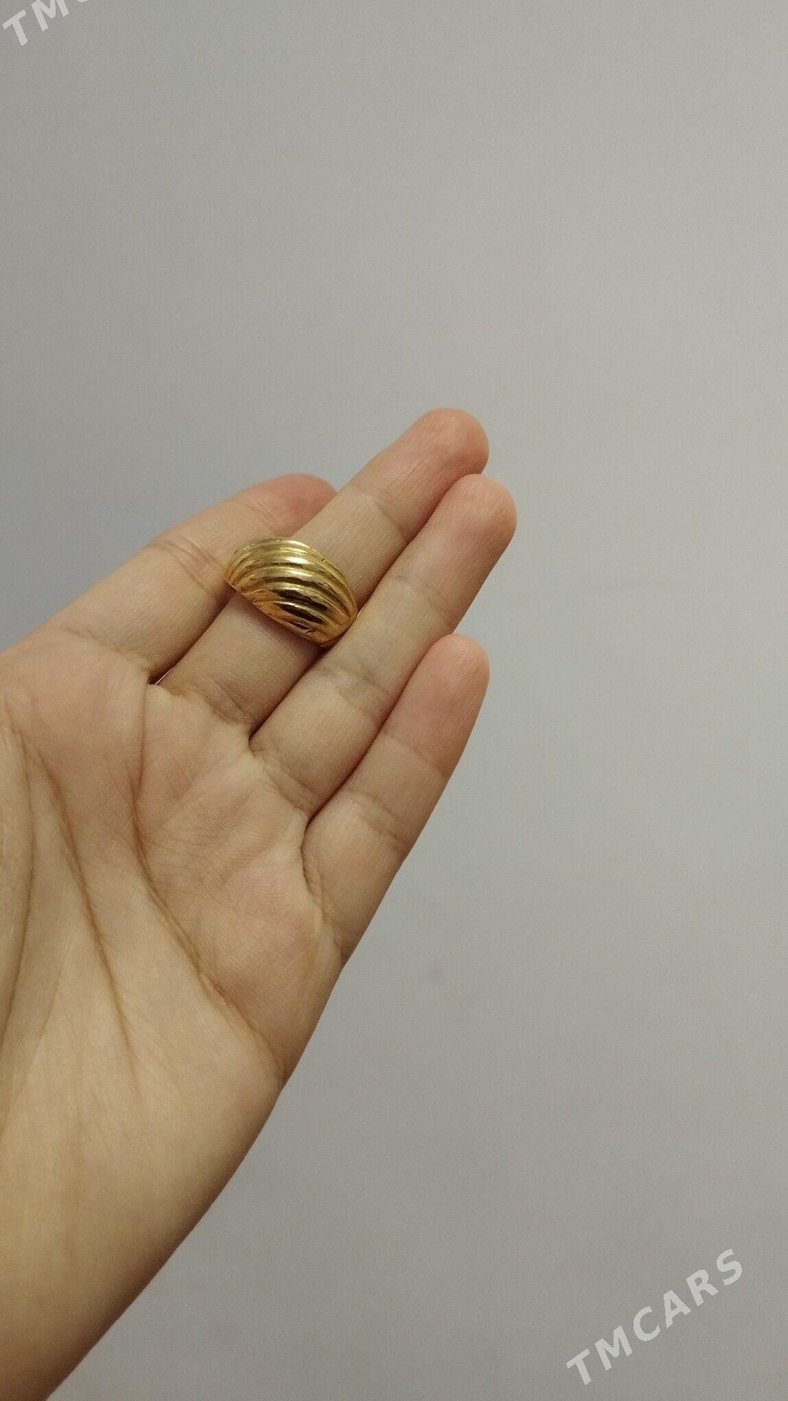 Yuvulyan yuzikler - Balkanabat - img 1