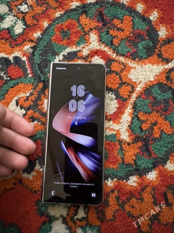 Samsung Z Fold 4 - Sakarçäge - img 1