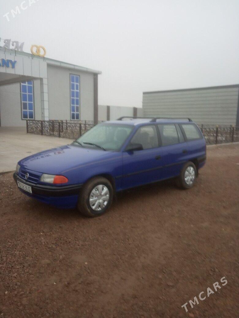 Opel Astra 1995 - 45 000 TMT - Гурбансолтан Едже - img 1
