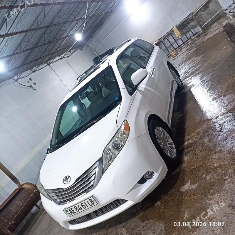 Toyota Sienna 2012 - 320 000 TMT - Туркменабат - img 1
