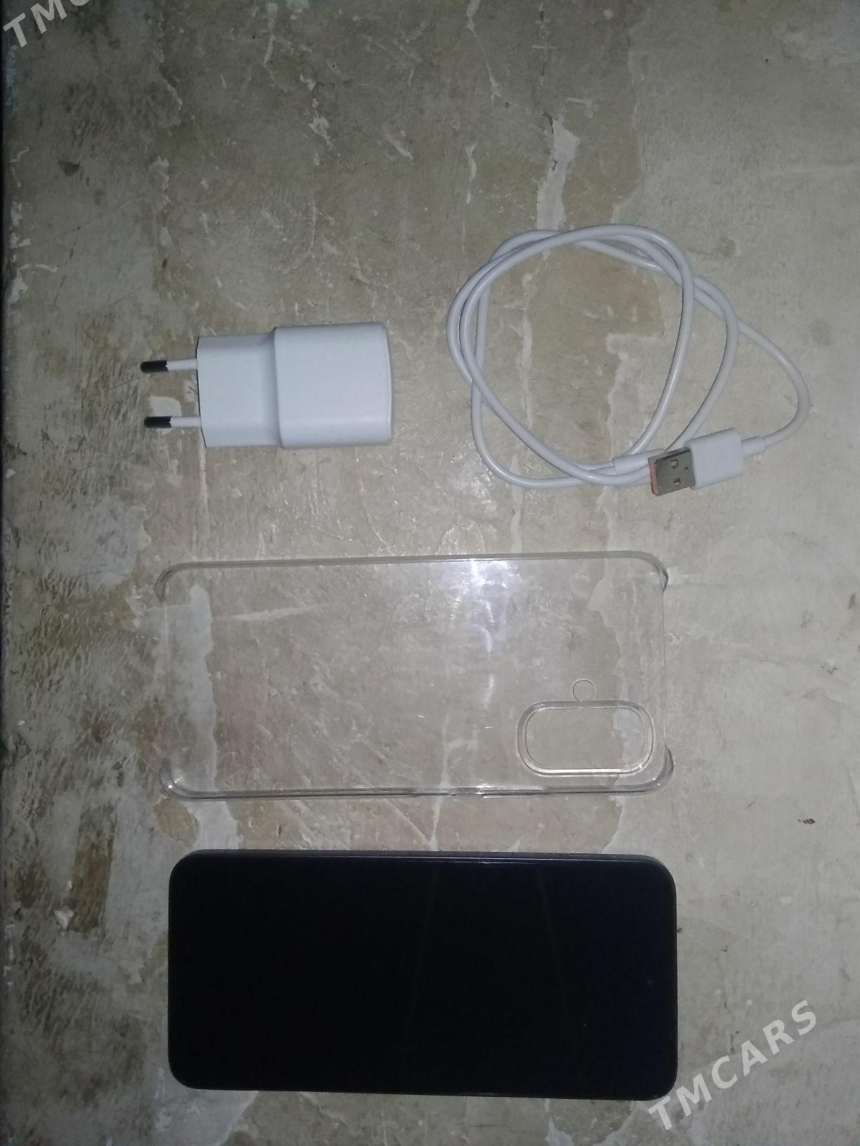 SMART 10 - Гурбансолтан Едже - img 1