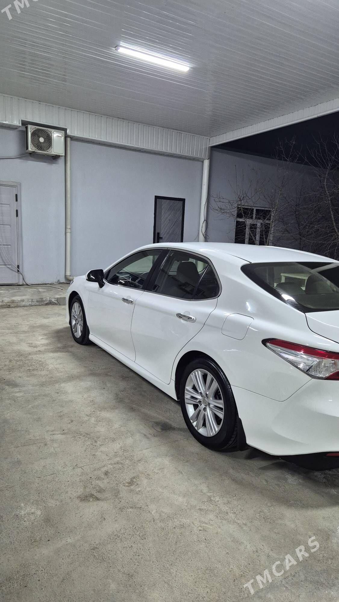 Toyota Camry 2019 - 235 000 TMT - Ашхабад - img 1