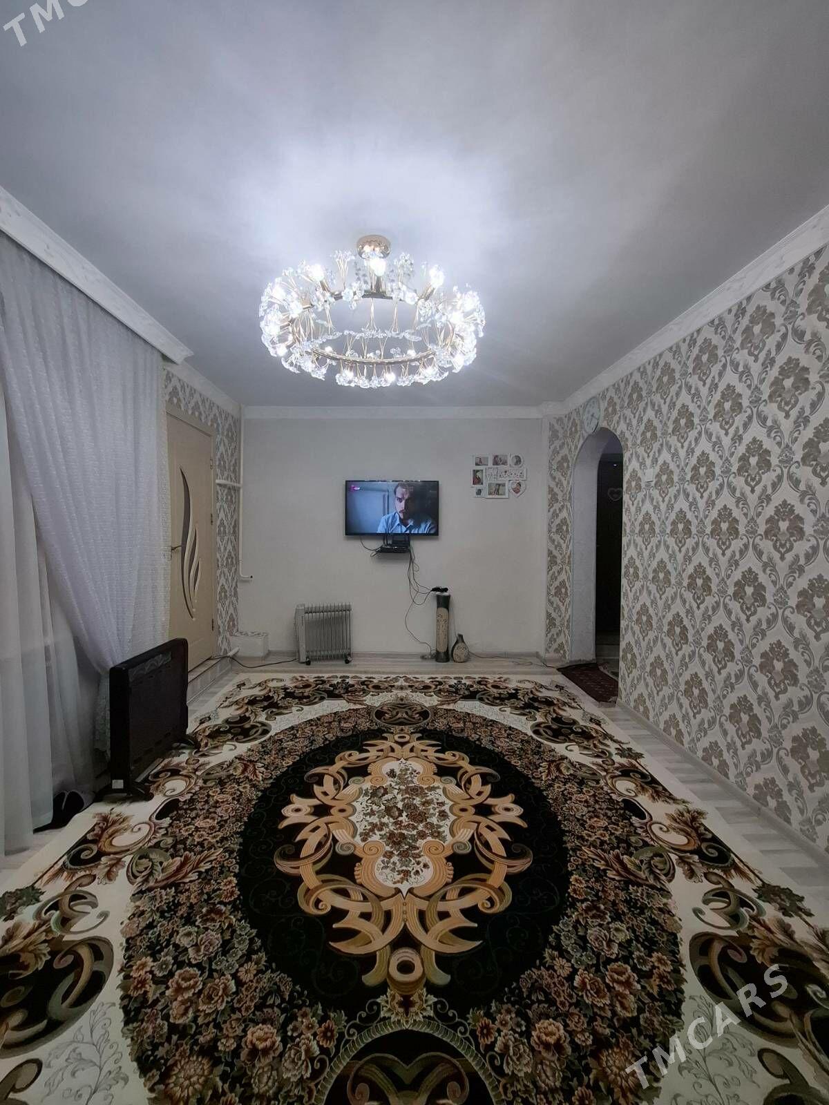 6 mkr 2 komnat - 6 мкр - img 1