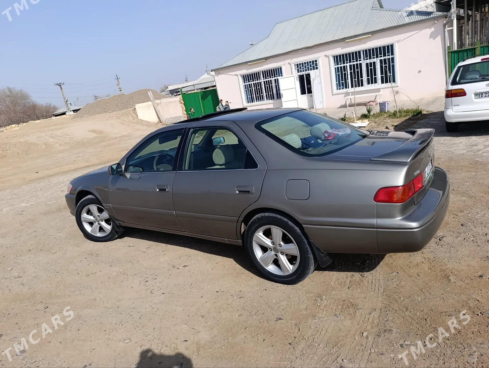 Toyota Camry 2000 - 180 000 TMT - Ýolöten - img 1