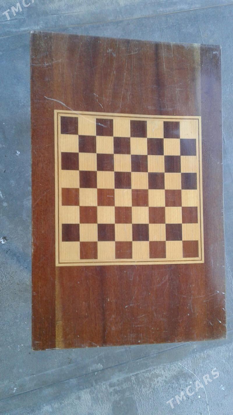 Sahmatni stol raskladnoy. - Мары - img 1