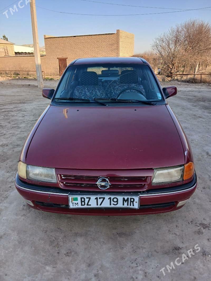 Opel Astra 1992 - 33 000 TMT - Мары - img 1