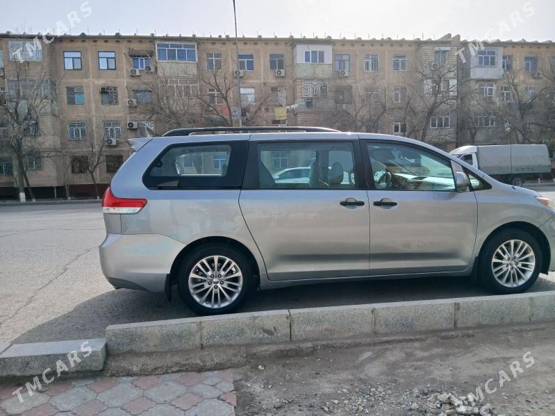 Toyota Sienna 2010 - 320 000 TMT - Mary - img 1