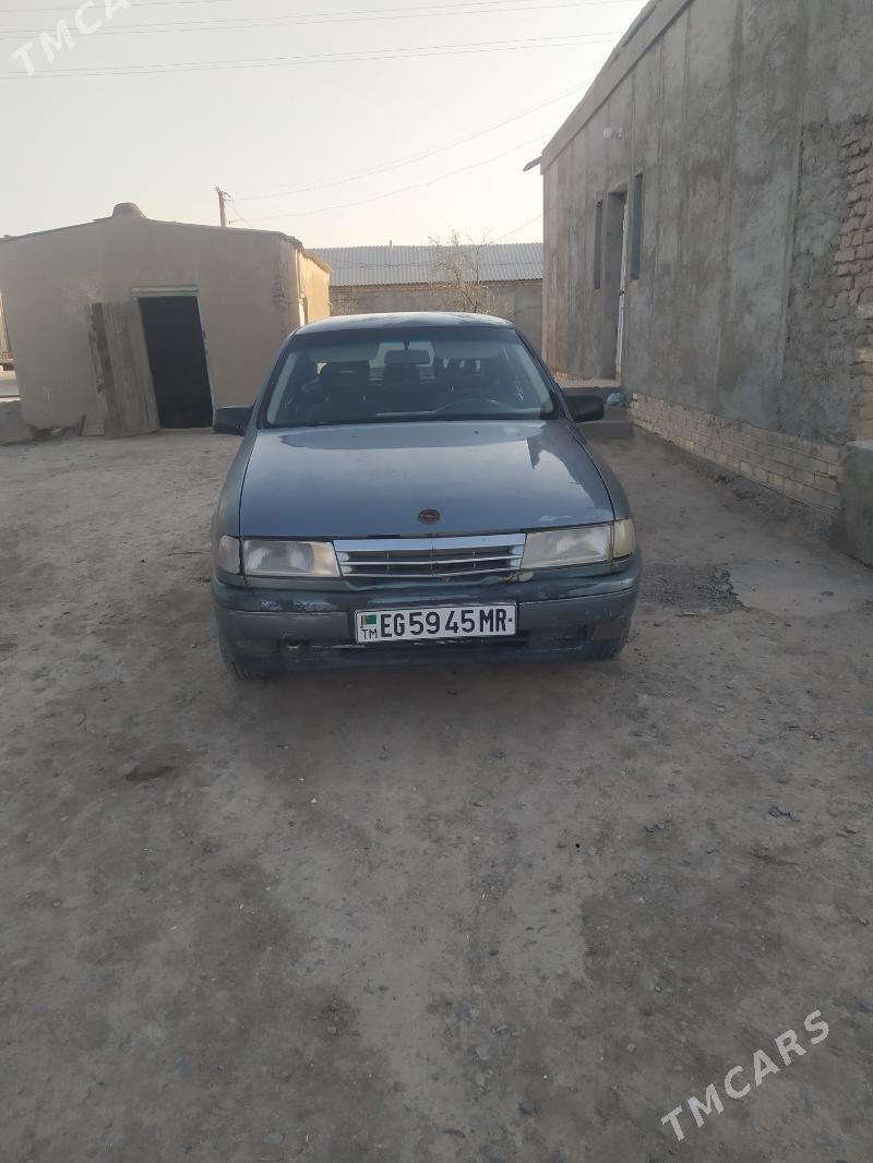 Opel Vectra 1989 - 30 000 TMT - Murgap - img 1