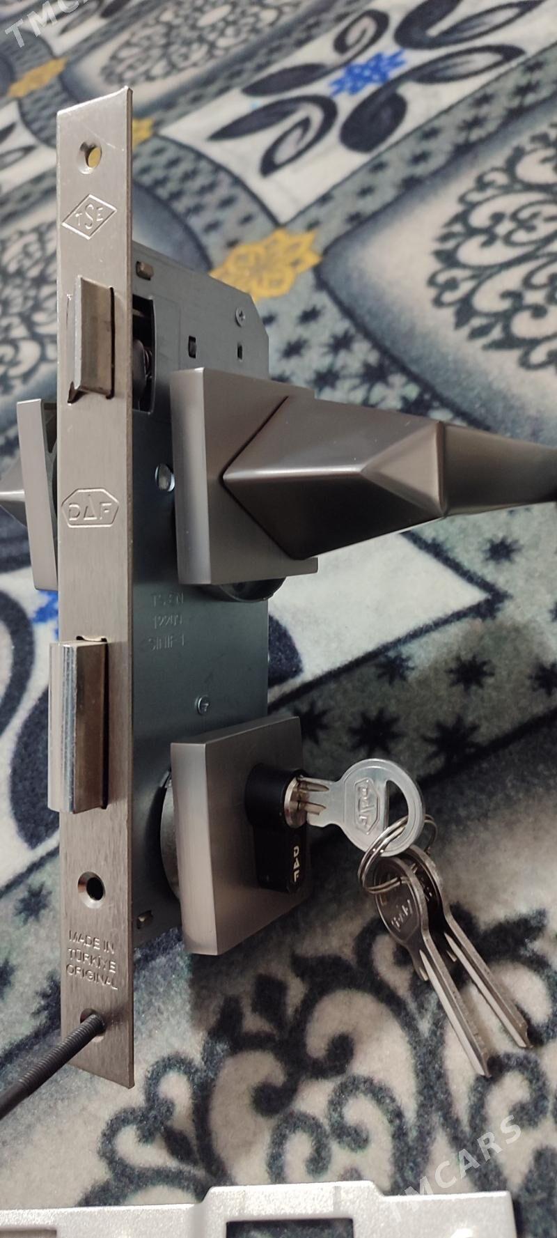 замок - Дашогуз - img 1