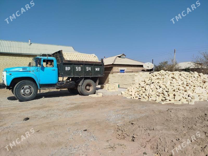 Zil 130 1980 - 40 000 TMT - Байрамали - img 1