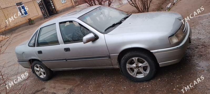 Opel Vectra 1992 - 35 000 TMT - Сакар - img 1