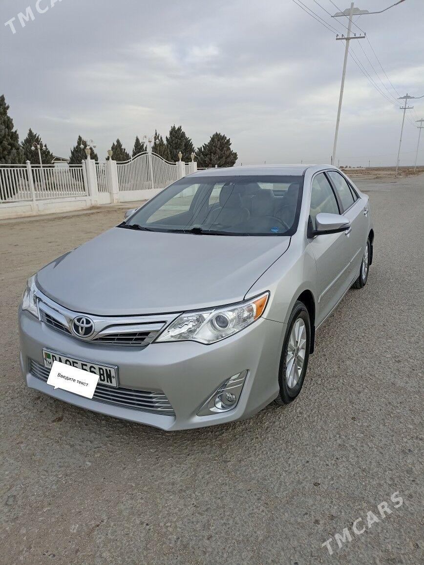 Toyota Camry 2012 - 230 000 TMT - Балканабат - img 1