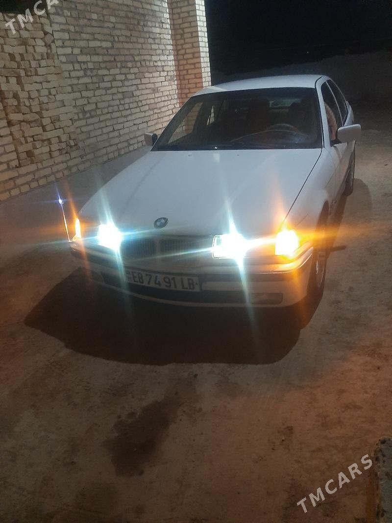 BMW 325 1993 - 32 000 TMT - Dänew - img 1