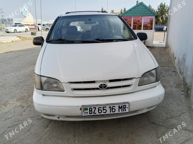 Toyota Sienna 2000 - 160 000 TMT - Мары - img 1