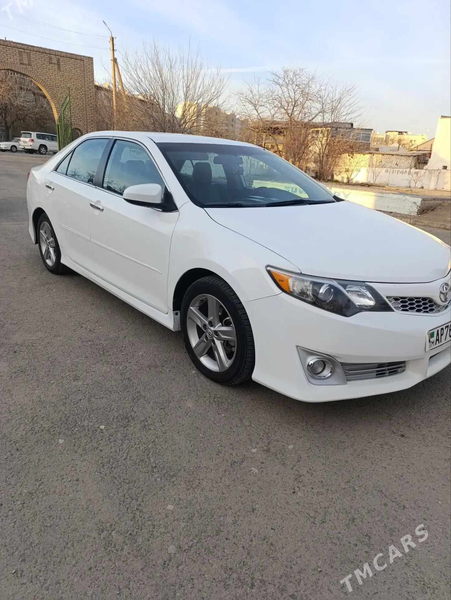 Toyota Camry 2014 - 230 000 TMT - Мары - img 1