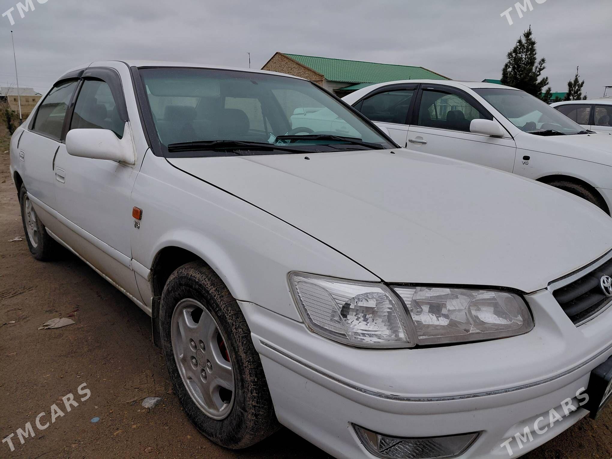 Toyota Camry 1998 - 130 000 TMT - Керки - img 1