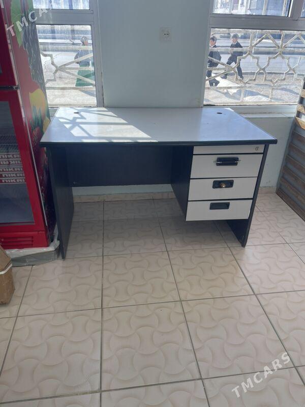 kassa stol - Гумдаг - img 1