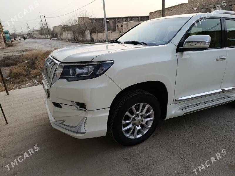 Toyota Land Cruiser Prado 2010 - 570 000 TMT - Kerki - img 1