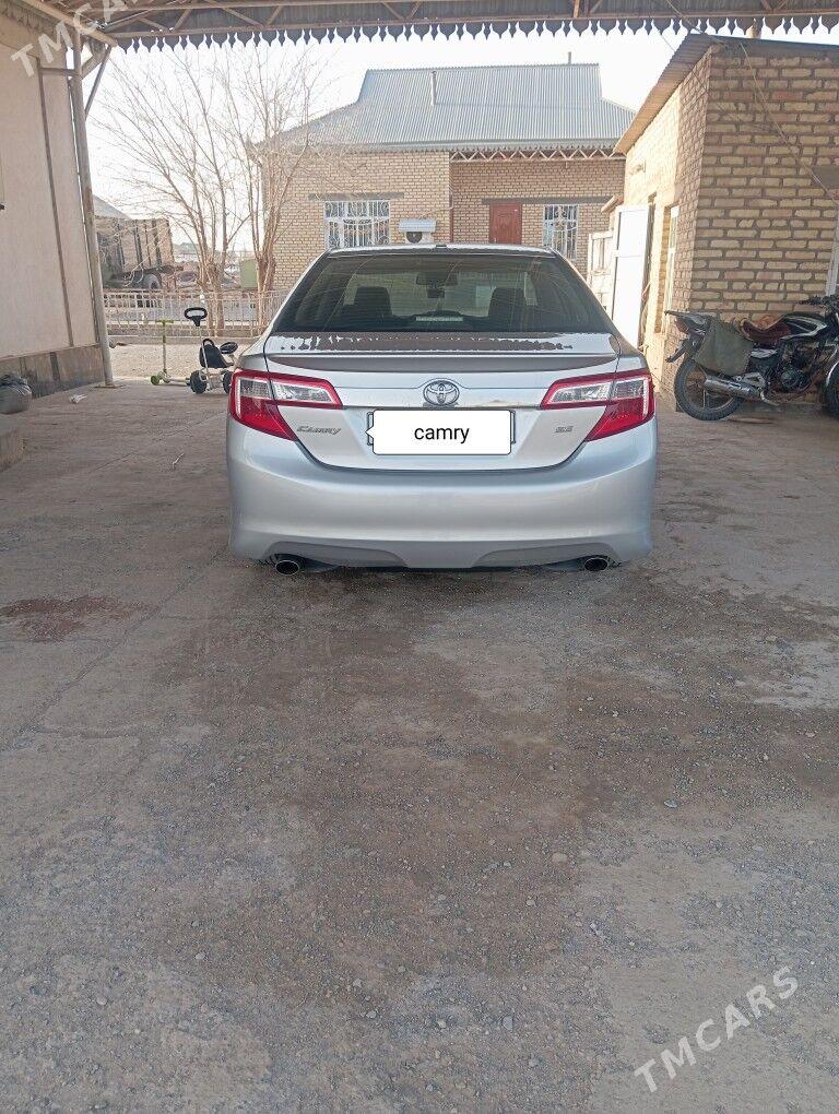 Toyota Camry 2012 - 260 000 TMT - Бабадайхан - img 1
