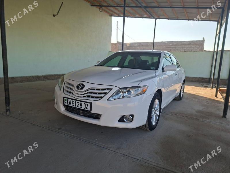 Toyota Camry 2010 - 220 000 TMT - Кёнеургенч - img 1