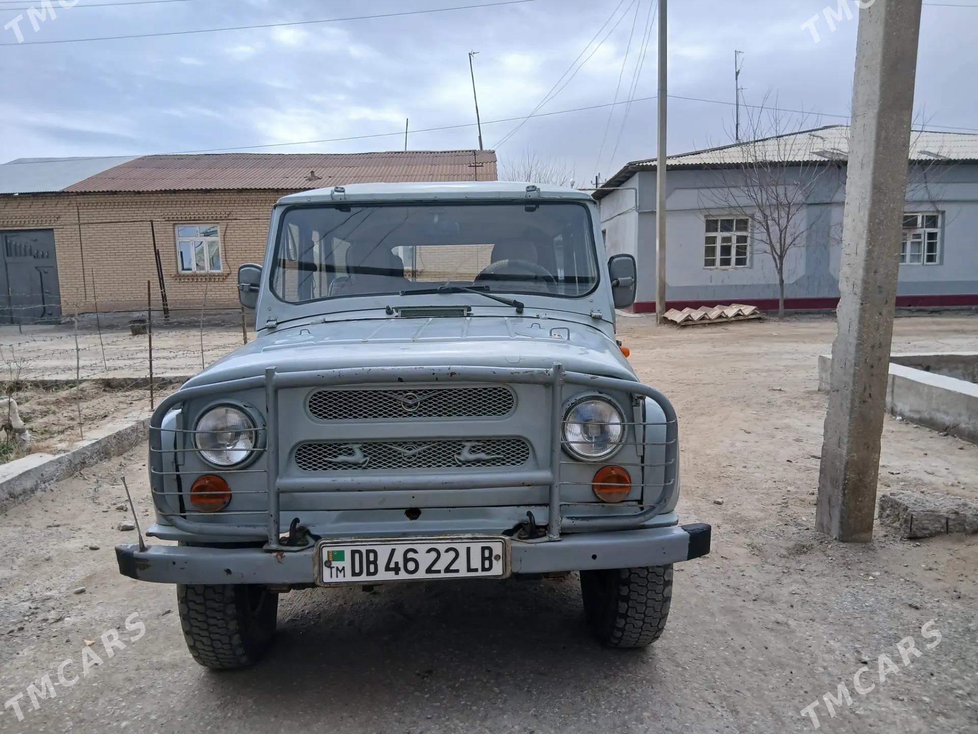 UAZ 469 2000 - 60 000 TMT - Газаджак - img 1