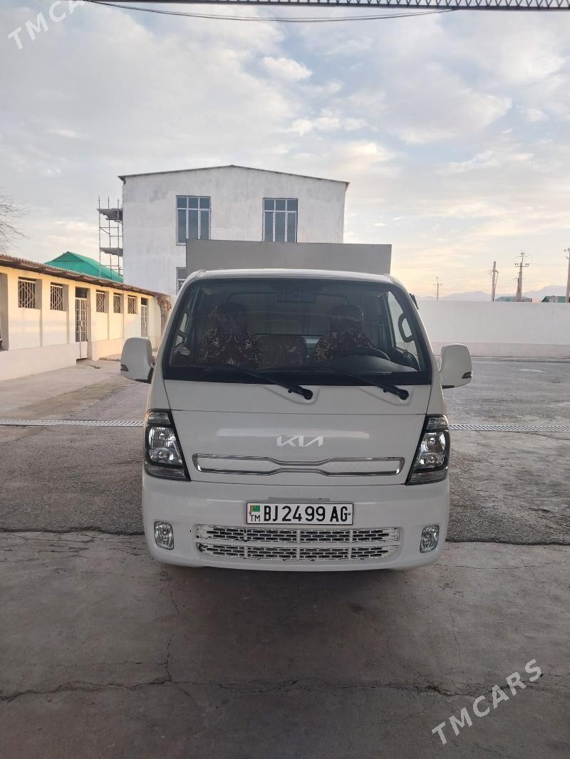 Kia Bongo 2021 - 305 000 TMT - Garadamak Şor - img 1