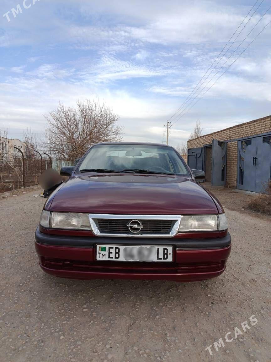 Opel Vectra 1993 - 60 000 TMT - Газаджак - img 1