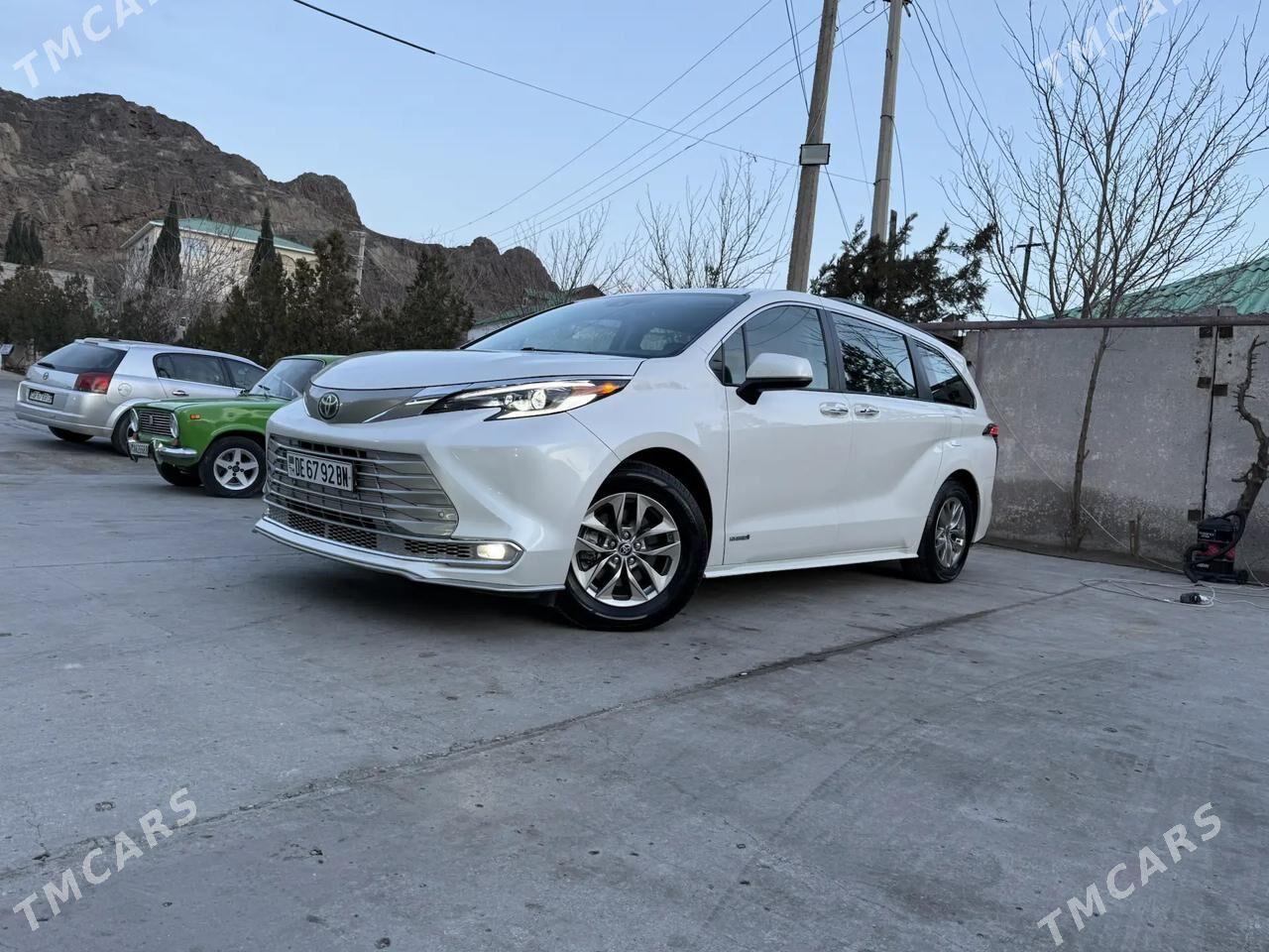 Toyota Sienna 2021 - 640 000 TMT - Türkmenbaşy - img 1