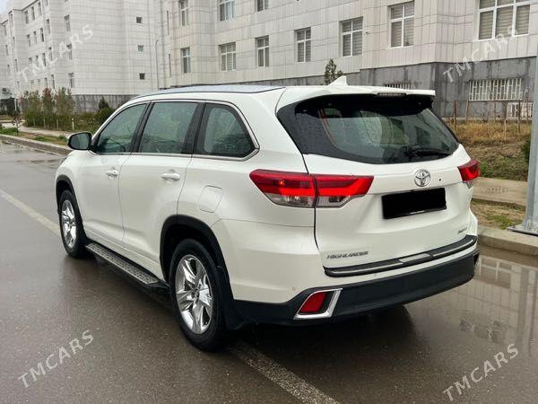 Toyota Highlander 2018 - 515 000 TMT - Гёкдепе - img 1