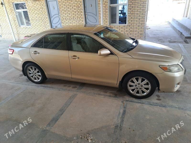 Toyota Camry 2011 - 190 000 TMT - Мары - img 1